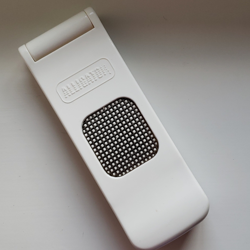 FREE!  Alligator EUC Garlic Chopper